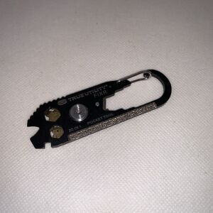 True Utility FIXR 20 in 1 Pocket Multi Tool Carabiner Back 3.25"